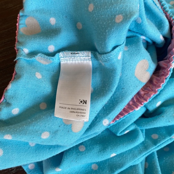 Old Navy young ladies pyjamas in size extra large youth 14. - Picture 5 of 9